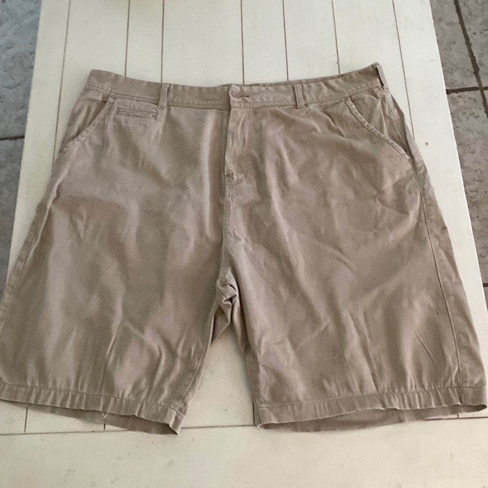 Blu Rock shorts  for men in size 40” in tan color